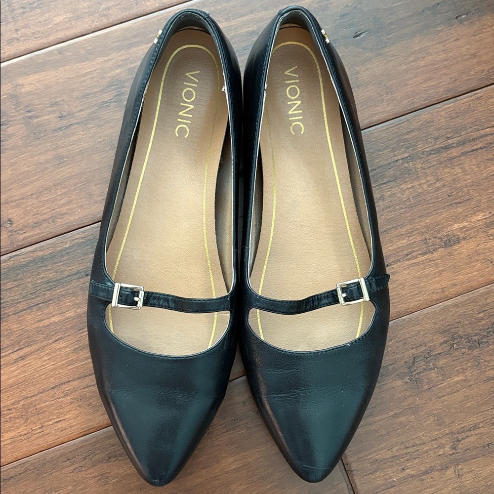 EUC Vionic Black Delilah Adjustable Mary Jane Pointed Toe Flat 10 - Picture 9 of 11